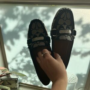 COACH Felicia Black Canvas coach emblem Leather Loafers Sz 7 / 37.5